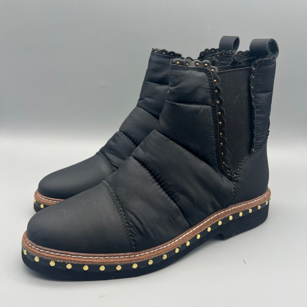 Free People Cloud Chelsea Boots‎ Womens 39 Black Padded Quilted Studded EUC
